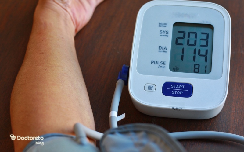 فشار خون بالا چیست؟ علائم، علل، تشخیص، عوارض و درمان قطعی کنترل آن
